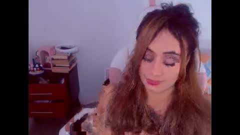 Snapshot of sweetkatik chatting on December 2024 06:10:02 PM karen online show from December 2024 06:10:02 PM