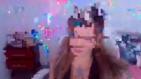 Snapshot of sweetkatik chatting on December 2024 03:31:02 PM karen online show from December 2024 03:31:02 PM