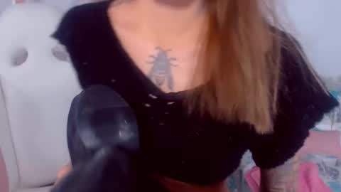 Snapshot of sweetkatik chatting on December 2024 03:35:01 PM karen online show from December 2024 03:35:01 PM