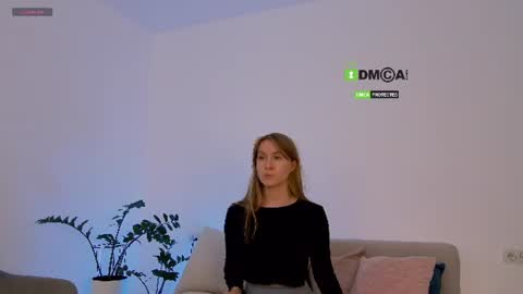 SweetKira1 online show from July 2026 04:39:33 PM
