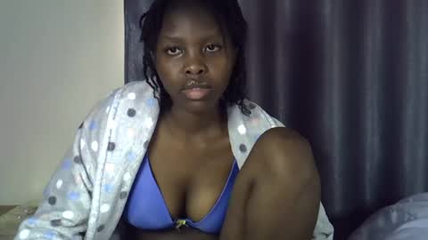 sweetkirrie online show from July 2026 12:19:02 PM