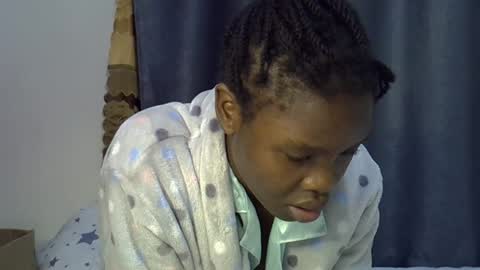 sweetkirrie online show from July 2026 06:43:02 PM