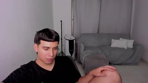 Snapshot of sweetlian_04 chatting on February 2025 08:25:02 AM Lian online show from February 2025 08:25:02 AM