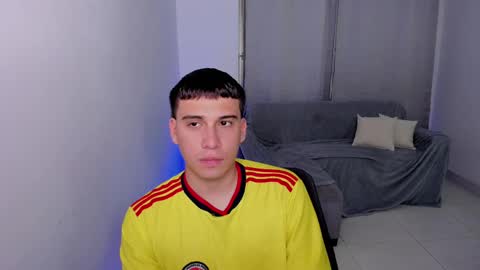 Snapshot of sweetlian_04 chatting on March 2025 04:19:01 AM Lian online show from March 2025 04:19:01 AM