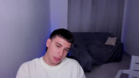 Snapshot of sweetlian_04 chatting on March 2025 07:34:02 AM Lian online show from March 2025 07:34:02 AM