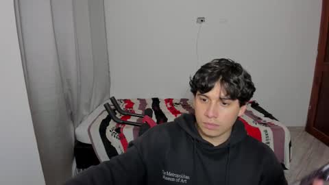 Snapshot of sweetlian_04 chatting on October 2025 01:22:01 AM Lian online show from October 2025 01:22:01 AM