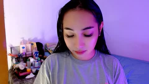 Snapshot of sweetlilly_18 chatting on November 2025 03:16:01 AM Lilly online show from November 2025 03:16:01 AM