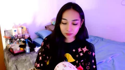 Snapshot of sweetlilly_18 chatting on November 2025 02:55:01 AM Lilly online show from November 2025 02:55:01 AM