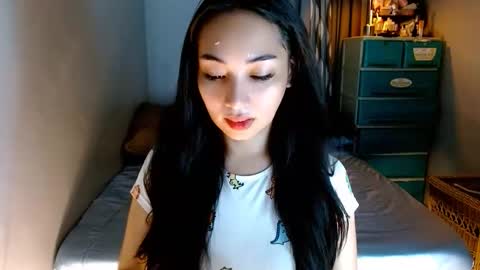 Snapshot of sweetlilly_18 chatting on January 2026 02:39:02 AM Lilly online show from January 2026 02:39:02 AM