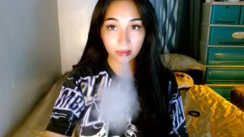 Snapshot of sweetlilly_18 chatting on February 2026 01:12:02 PM Lilly online show from February 2026 01:12:02 PM