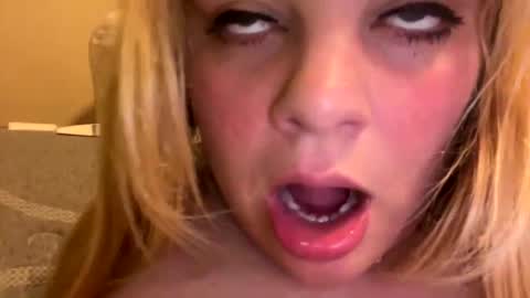 Lisa  online show from March 2025 11:05:01 PM