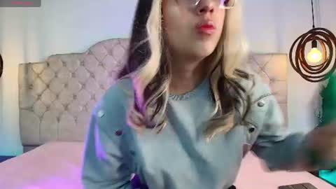 Snapshot of sweetlyundone chatting on June 2026 07:46:01 PM sweetlyundone online show from June 2026 07:46:01 PM