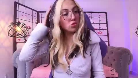 Snapshot of sweetlyundone chatting on July 2026 07:32:01 PM sweetlyundone online show from July 2026 07:32:01 PM