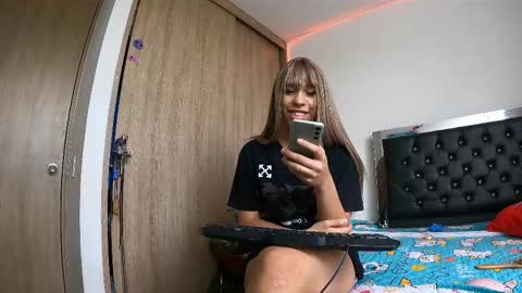 Snapshot of sweetmagic6 chatting on November 2025 03:27:02 PM sweetmagic6 online show from November 2025 03:27:02 PM