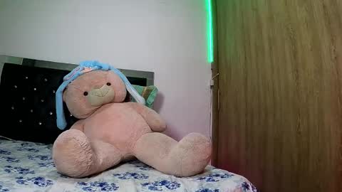 Snapshot of sweetmagic6 chatting on January 2026 05:33:02 AM sweetmagic6 online show from January 2026 05:33:02 AM