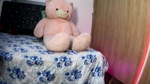 Snapshot of sweetmagic6 chatting on January 2026 11:21:01 PM sweetmagic6 online show from January 2026 11:21:01 PM