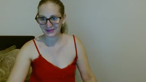 Snapshot of sweetmayaxoxo chatting on December 2024 04:12:02 PM sweetmayaxoxo online show from December 2024 04:12:02 PM