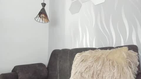 Monic online show from November 2025 06:06:02 PM