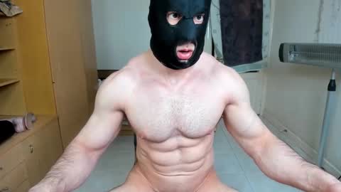 Snapshot of sweetmuscles_boy chatting on March 2026 01:19:02 PM Lorenzo online show from March 2026 01:19:02 PM