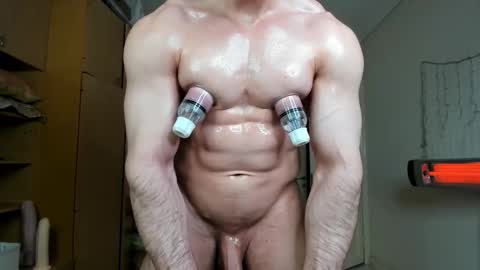 Snapshot of sweetmuscles_boy chatting on March 2026 06:17:02 AM Lorenzo online show from March 2026 06:17:02 AM
