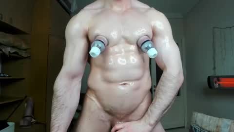 Snapshot of sweetmuscles_boy chatting on March 2026 07:25:02 AM Lorenzo online show from March 2026 07:25:02 AM