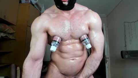 Snapshot of sweetmuscles_boy chatting on May 2026 04:12:02 PM Lorenzo online show from May 2026 04:12:02 PM