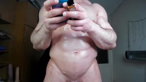 Snapshot of sweetmuscles_boy chatting on May 2026 07:55:02 PM Lorenzo online show from May 2026 07:55:02 PM