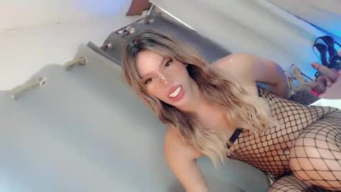 sweetnaughty_mia online show from July 2026 03:54:02 AM