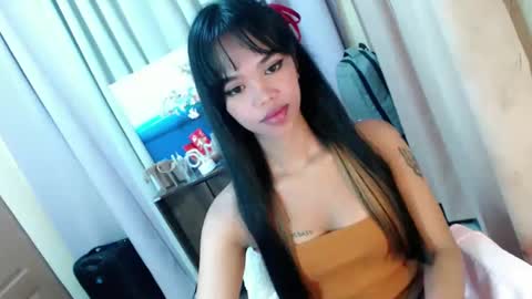 Snapshot of sweetnesstransdiane chatting on December 2024 02:11:01 PM call me Diane online show from December 2024 02:11:01 PM