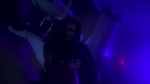 Snapshot of sweetnsexy95 chatting on January 2025 02:03:02 PM WeAim2PZzz online show from January 2025 02:03:02 PM