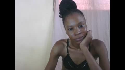 ESTHER online show from January 2026 07:12:01 AM