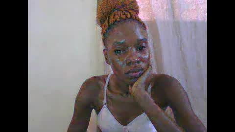 ESTHER online show from February 2026 07:59:02 AM