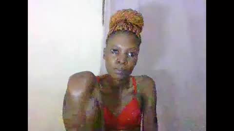 ESTHER online show from February 2026 06:10:02 AM
