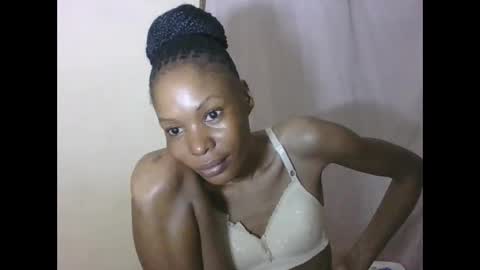 ESTHER online show from May 2026 02:53:02 AM