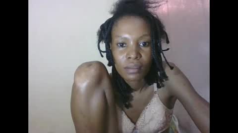 ESTHER online show from May 2026 01:52:01 PM