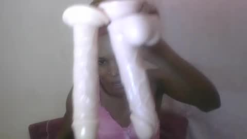 ESTHER online show from July 2026 12:33:01 PM