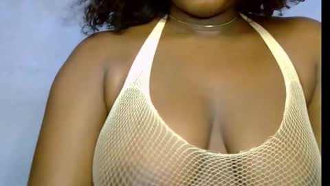 Snapshot of sweetpetitgirl chatting on March 2026 07:21:02 PM LILY BRANDY online show from March 2026 07:21:02 PM