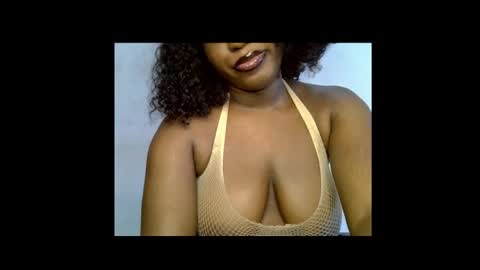 Snapshot of sweetpetitgirl chatting on March 2026 08:26:33 AM LILY BRANDY online show from March 2026 08:26:33 AM