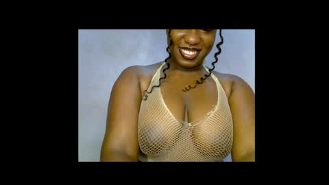 Snapshot of sweetpetitgirl chatting on April 2026 06:44:01 AM LILY BRANDY online show from April 2026 06:44:01 AM