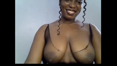 Snapshot of sweetpetitgirl chatting on April 2026 08:24:01 AM LILY BRANDY online show from April 2026 08:24:01 AM