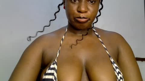 Snapshot of sweetpetitgirl chatting on April 2026 07:34:01 PM LILY BRANDY online show from April 2026 07:34:01 PM