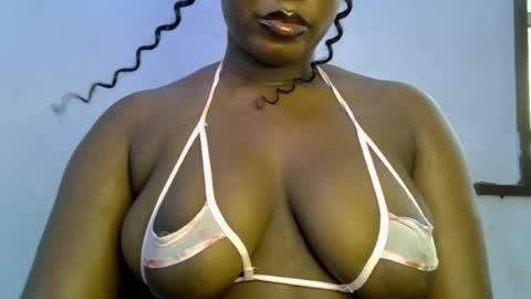 Snapshot of sweetpetitgirl chatting on April 2026 08:09:02 AM LILY BRANDY online show from April 2026 08:09:02 AM