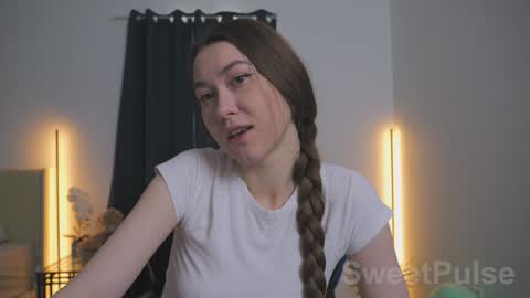 Snapshot of sweetpulse_ chatting on December 2025 04:36:01 PM Rose online show from December 2025 04:36:01 PM