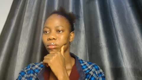 Snapshot of sweetpussy135 chatting on December 2025 03:34:01 AM slim ivy online show from December 2025 03:34:01 AM