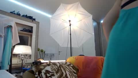 SweetRaisa online show from October 2025 09:00:02 PM