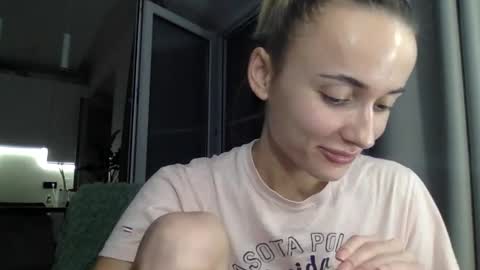 sweetsatalana online show from May 2026 10:28:01 PM