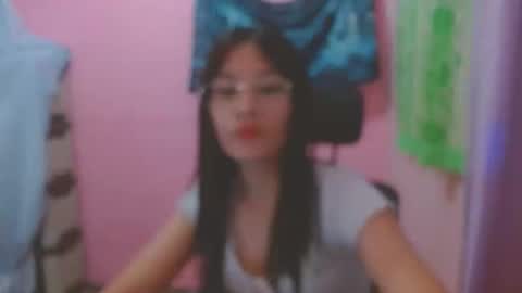 Mia online show from May 2026 12:55:02 PM