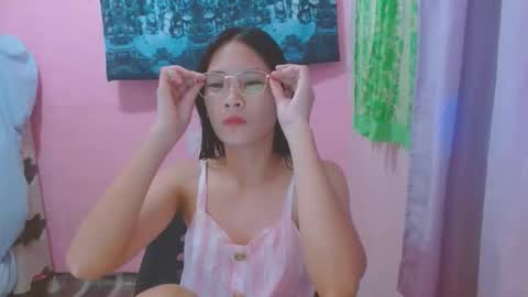 Mia online show from May 2026 12:46:02 PM