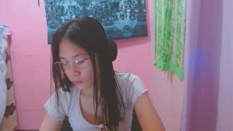 Mia online show from May 2026 03:58:02 AM