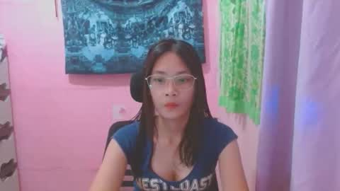 Mia online show from June 2026 06:05:02 AM